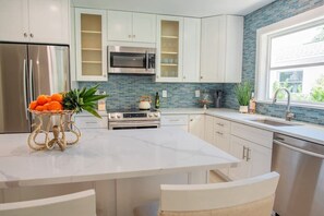 Fridge, microwave, oven, stovetop - 637 Palms Oasis | Heated Private Pool | Walk2Beach (Naples)