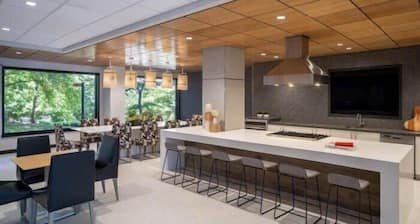 Sojourn | Courtland Towers Metro Accessible