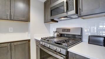 Fridge, microwave, oven, stovetop