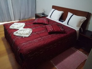2 chambres, fer et planche à repasser, Wi-Fi gratuit, draps fournis