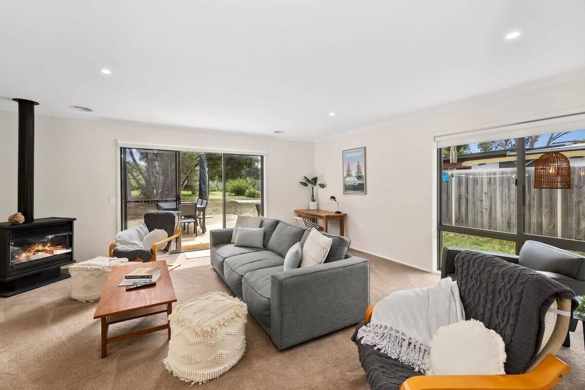 Televisión, chimenea, Netflix y servicios de streaming 