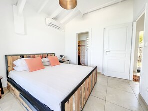 3 Schlafzimmer, Zimmersafe, Bügeleisen/Bügelbrett, Reisekinderbett