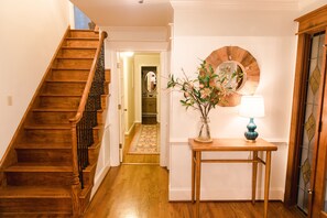 Interior - A cozy getaway in the desirable, gated community of West Lake. (Augusta)