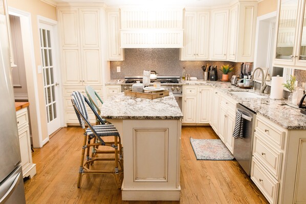 Fridge, microwave, oven, stovetop - A cozy getaway in the desirable, gated community of West Lake. (Augusta)