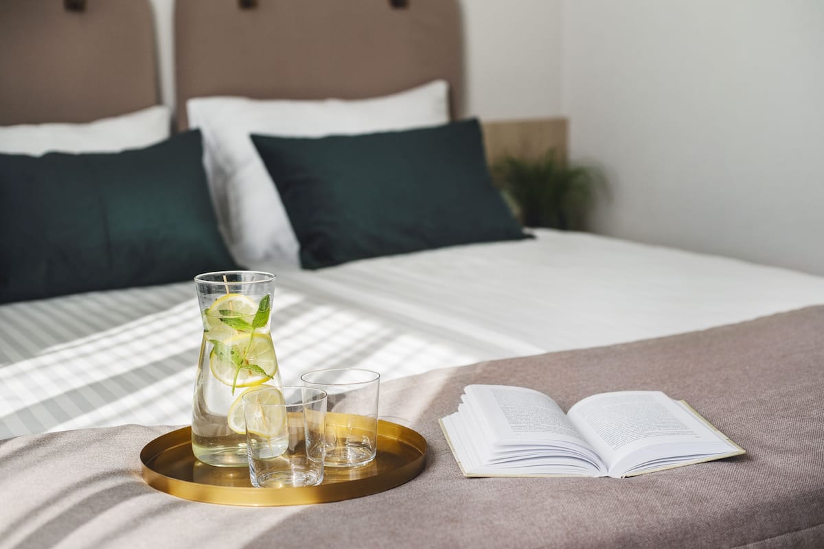 standard double room | desk, soundproofing, free wifi, bed sheets