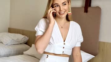 Desk, soundproofing, free WiFi, bed sheets