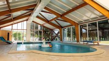 Innenpool, beheizter Pool