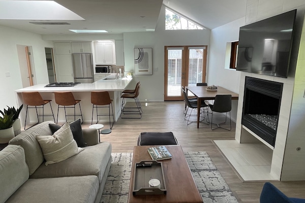 Spacious Living Room and Kitchen