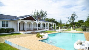 Front of property - Maranatha Villa (Discovery Bay)