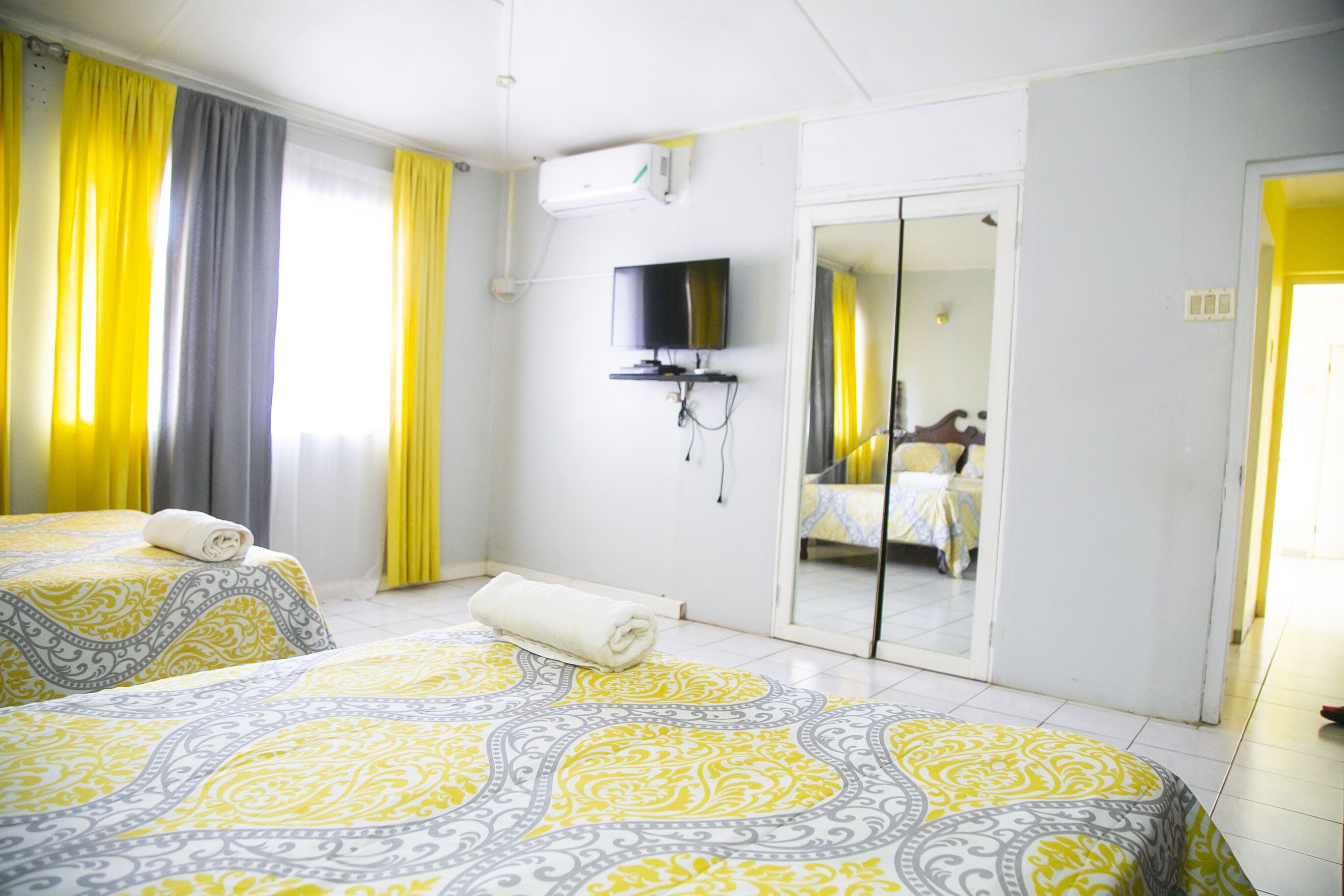 7 多间卧室、熨斗/熨板、免费 WiFi、床单