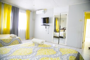 7 bedrooms, iron/ironing board, free WiFi, bed sheets