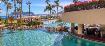 Resort-Style Comfort: Ocean Views, Pool & Beach! Autumn Escape + Fall Savings!