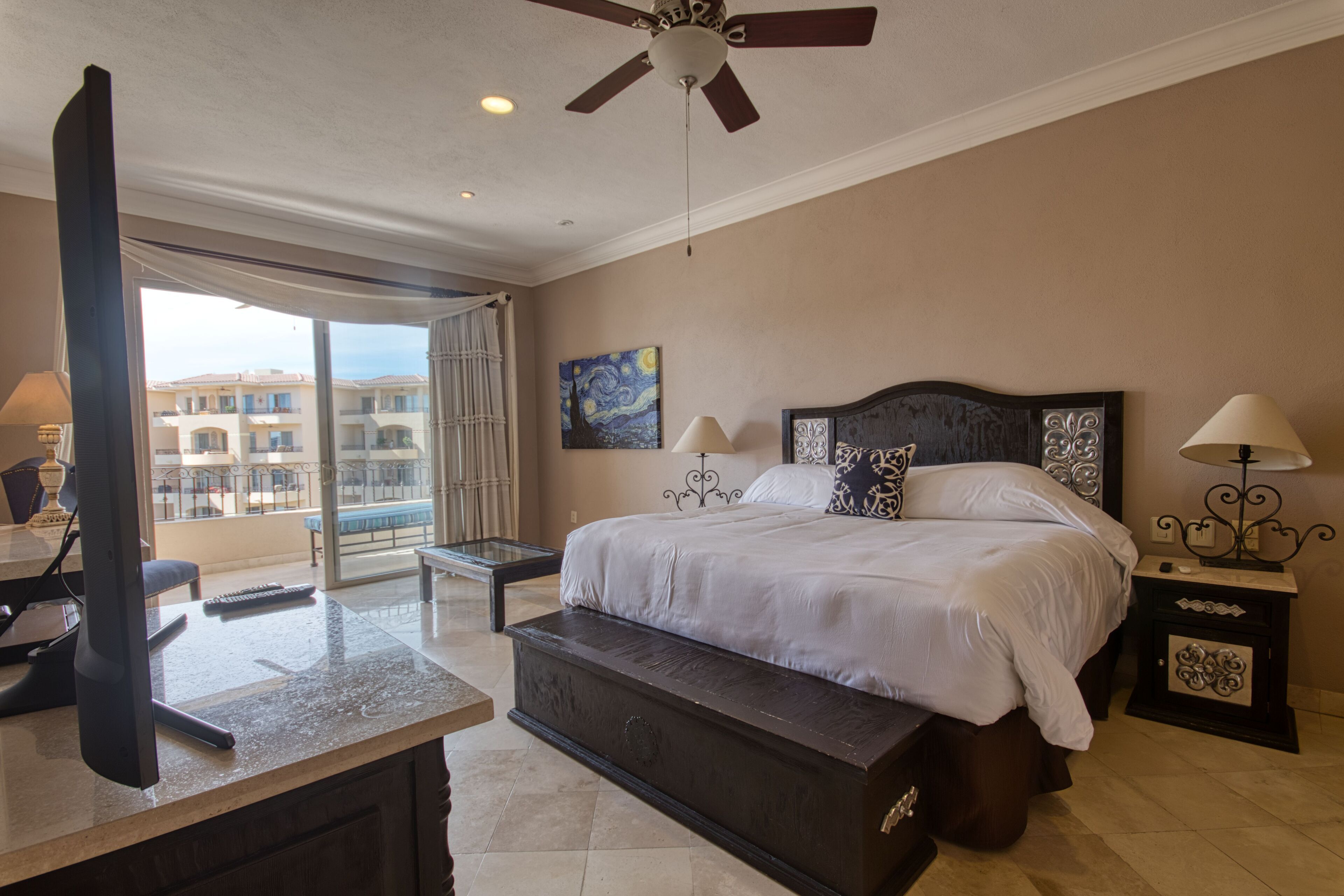 2 室のベッドルーム、セーフティボックス (室内)、アイロン / アイロン台、WiFi (無料)