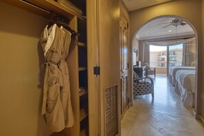 2 habitaciones y caja de seguridad en la habitación 