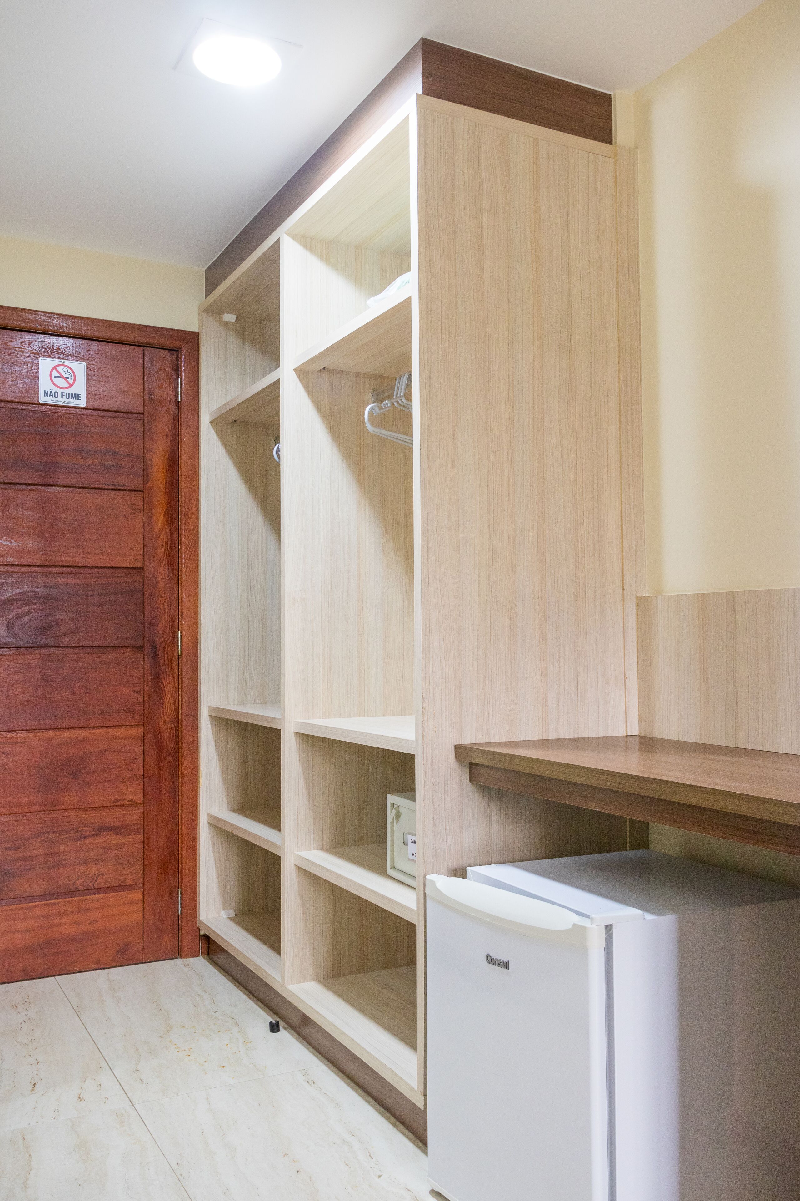 deluxe double room | bathroom | shower, towels