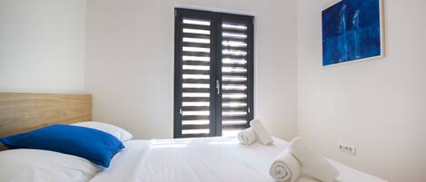 2 soverom, safe på rommet, reiseseng for barn og wi-fi (inkludert)