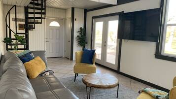 Smart TV, table football