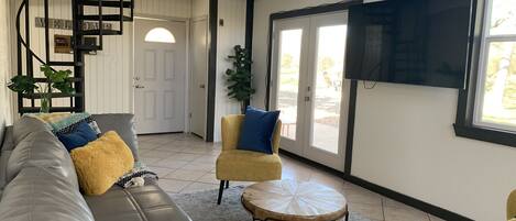 Smart TV, table football