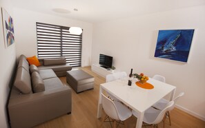 TV - Makarska Center Apartments A5 (4+2) (Makarska)