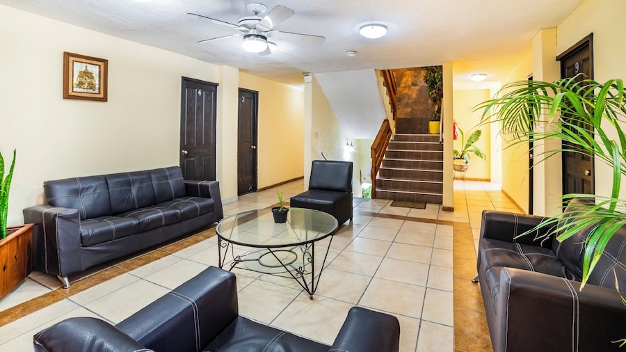 OYO Hotel Bugambilia San Luis Potosi