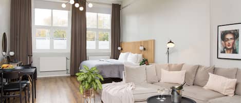 Deluxe Apartment