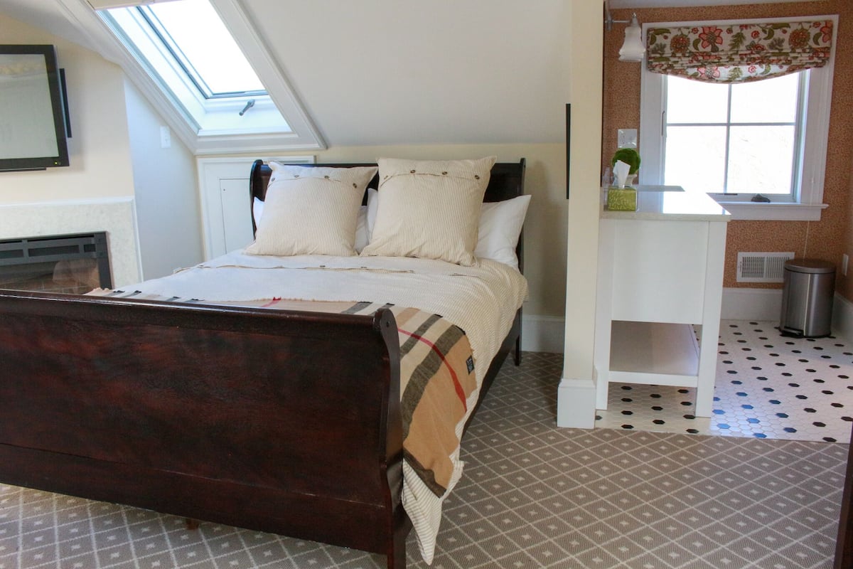 Family Double Room | Free WiFi