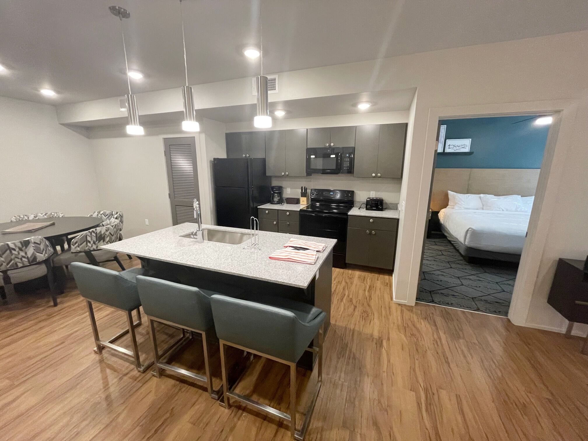 fridge, microwave, dishwasher, coffee/tea maker