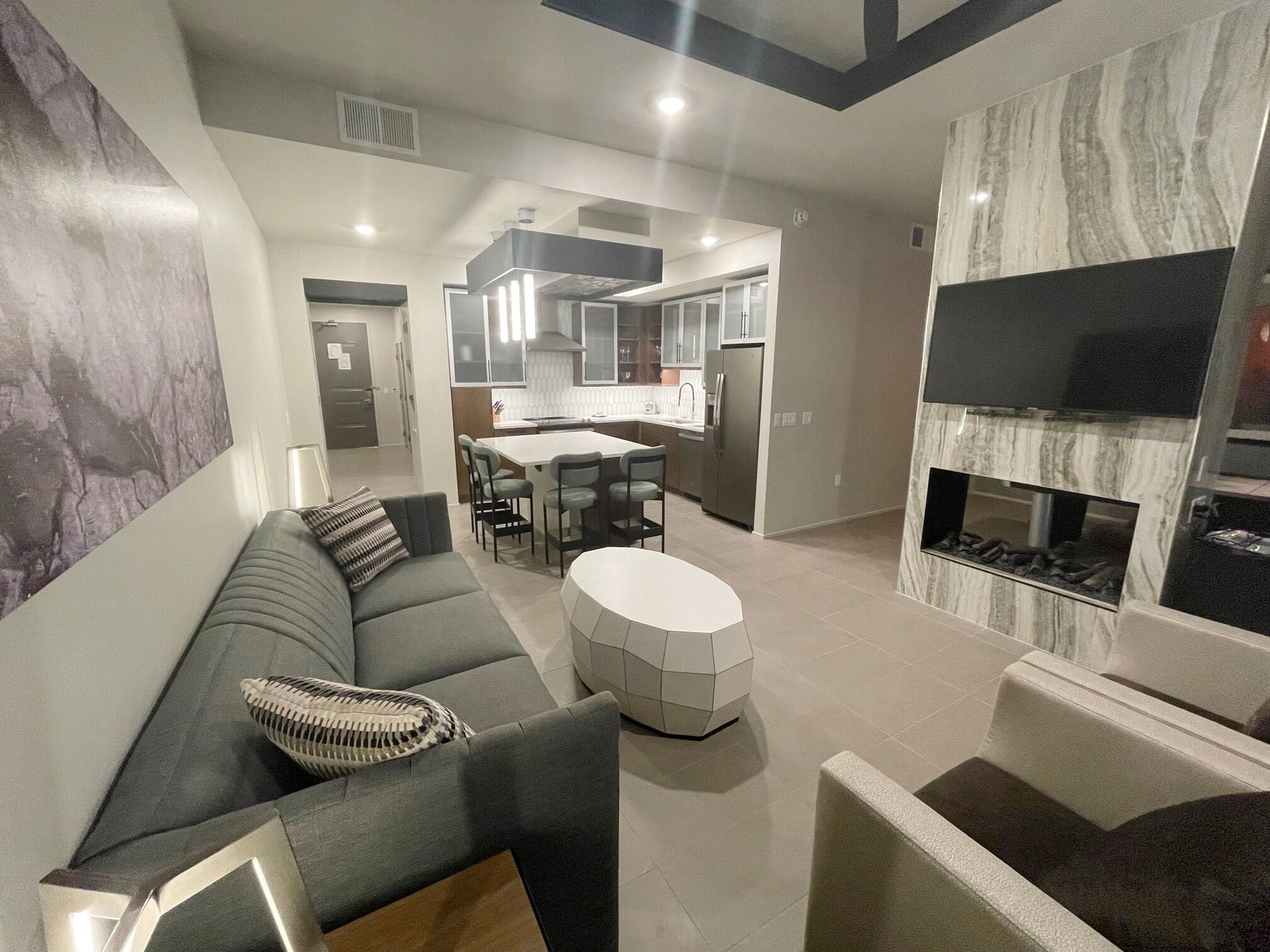 40-inch TV with cable channels, fireplace, DVD player