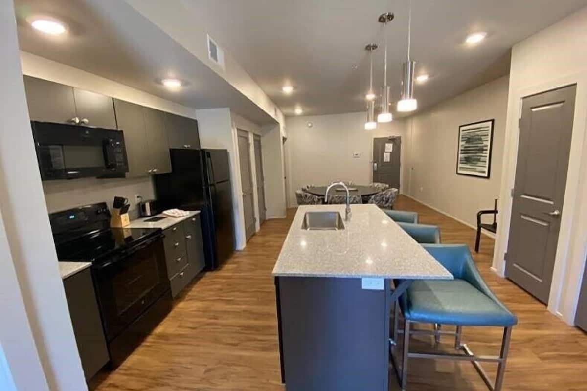 1 bedroom, in-room safe, iron/ironing board, bed sheets