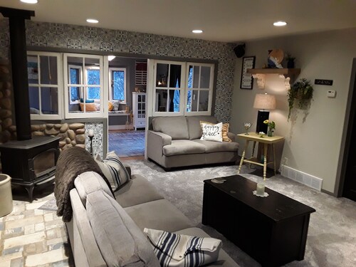 Canyon River Cottage, Summer Outdoor Amenities/World Class Ski Destination!