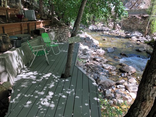 Canyon River Cottage, Summer Outdoor Amenities/World Class Ski Destination!