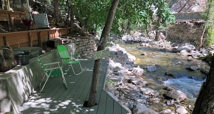Canyon River Cottage, Summer Outdoor Amenities/World Class Ski Destination!