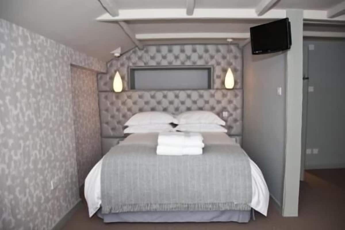 Individuell dekoriert, Bügeleisen/Bügelbrett, kostenloses WLAN