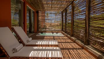 室内 SPA 浴缸