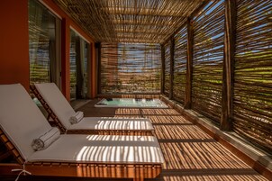 Bañera de hidromasaje interior