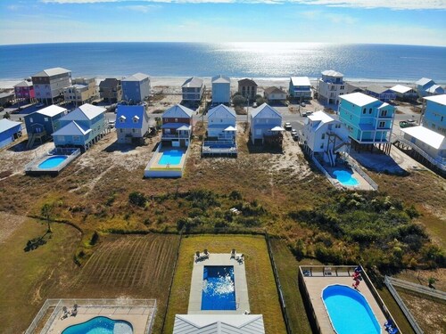 Great location - Private Pool!