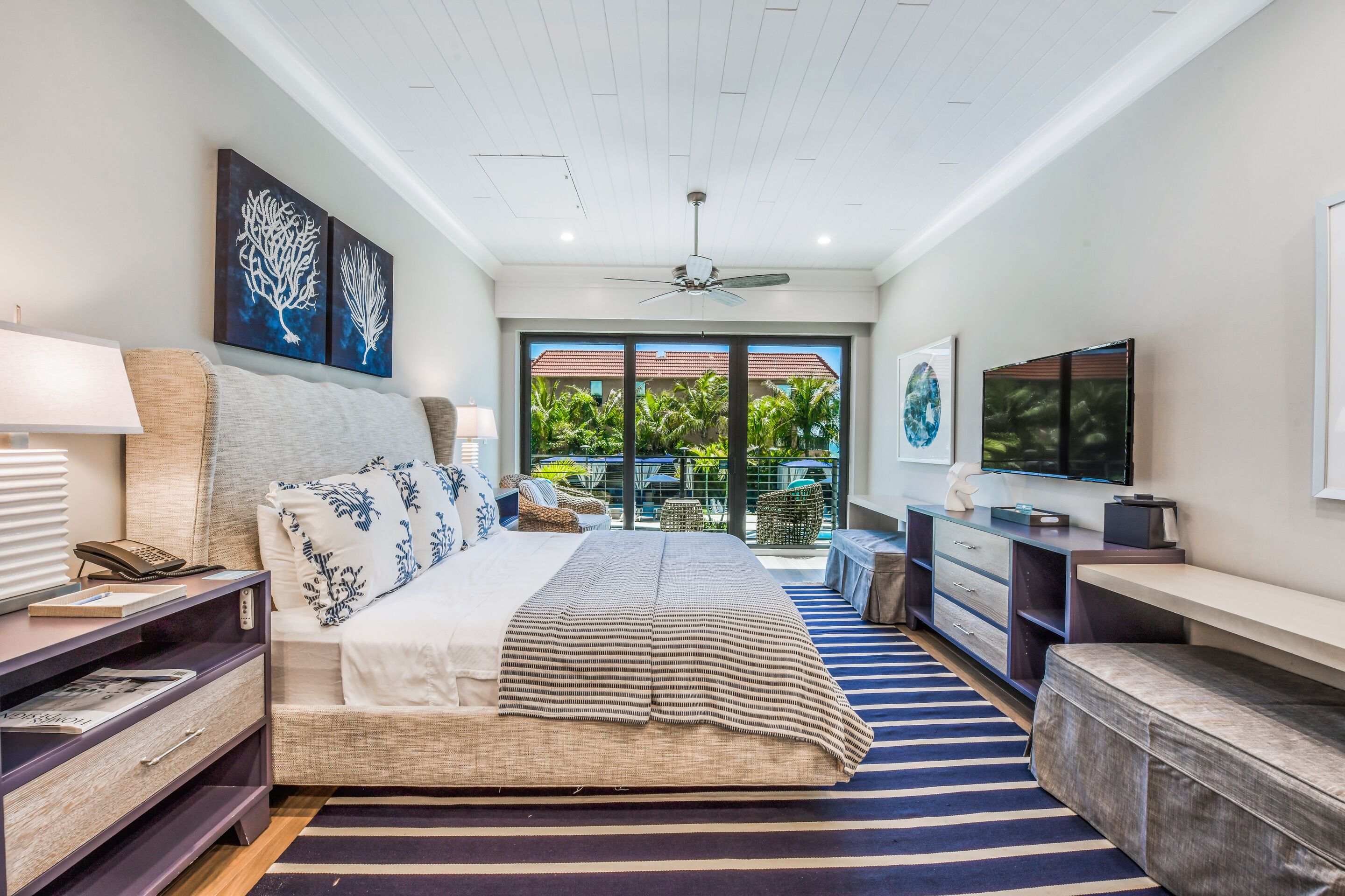 Oceanfront Pool View King Island Room | Premium bedding, down comforters, pillowtop beds, minibar