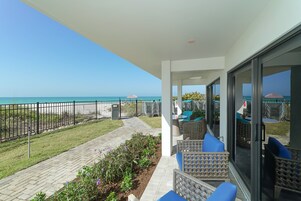 Oceanfront 1 Bedroom King Suite | View from room