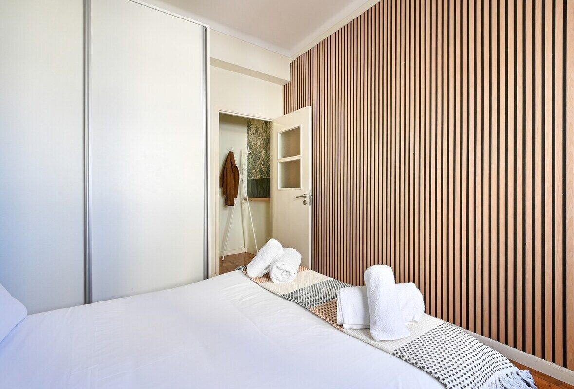 1 bedroom, iron/ironing board, internet, bed sheets