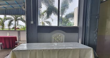 Hotel O Z Dirgahayu 313
