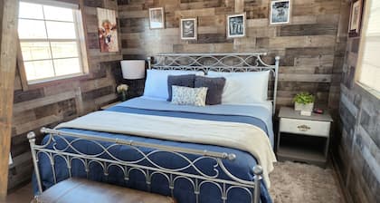 LVBar Ranch - Cabin #2