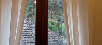 Apartment F2 1st floor, large terrace Quiet, Family 200m from the spa
