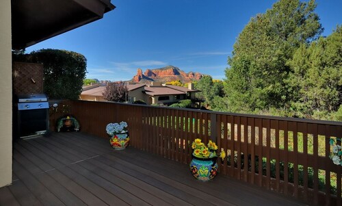 Golfer's Paradise on 7th Tee- "Welcome, Canadians" 1600 SF Spacious Comfortable!