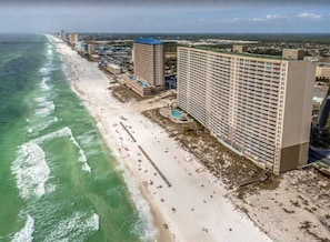 On the beach - Check out all the amenities! This gulf-front condo has a TON! (Panama City Beach)