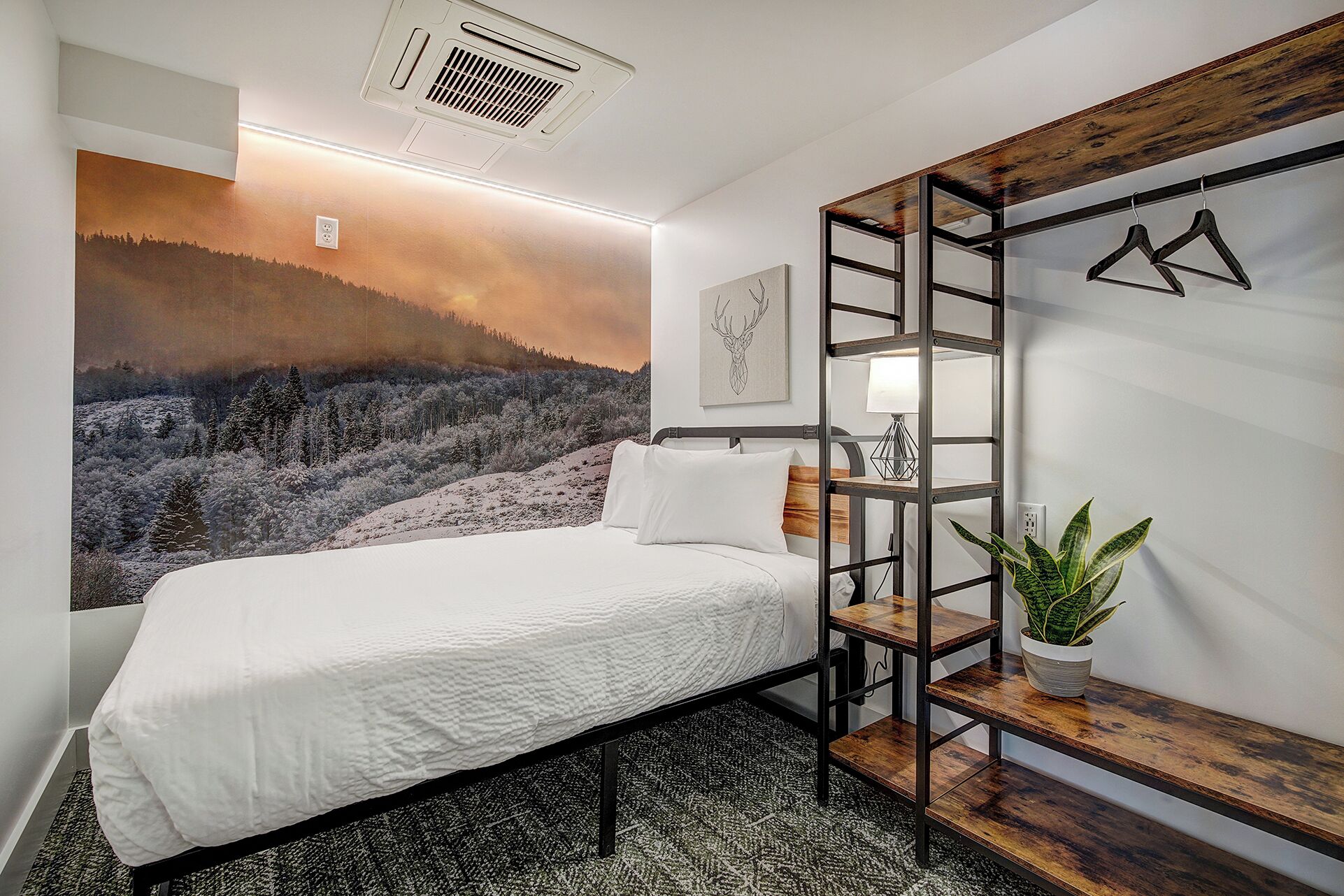 Economy eenpersoonskamer | Luxe beddengoed, een strijkplank/strijkijzer, gratis wifi, beddengoed