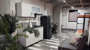 Studio – comfort, 1 soverom, byutsikt | Skrivebord og wi-fi (inkludert)