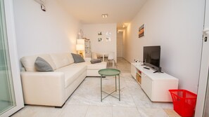 TV - Aldea Beach townhouse 72 (Manilva)