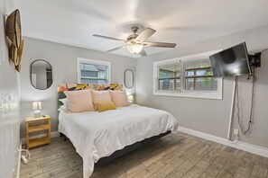4 Schlafzimmer, Bügeleisen/Bügelbrett, Reisekinderbett, WLAN