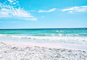 Beach nearby, sun-loungers, beach towels