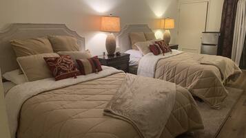 1 bedroom, desk, free WiFi, bed sheets